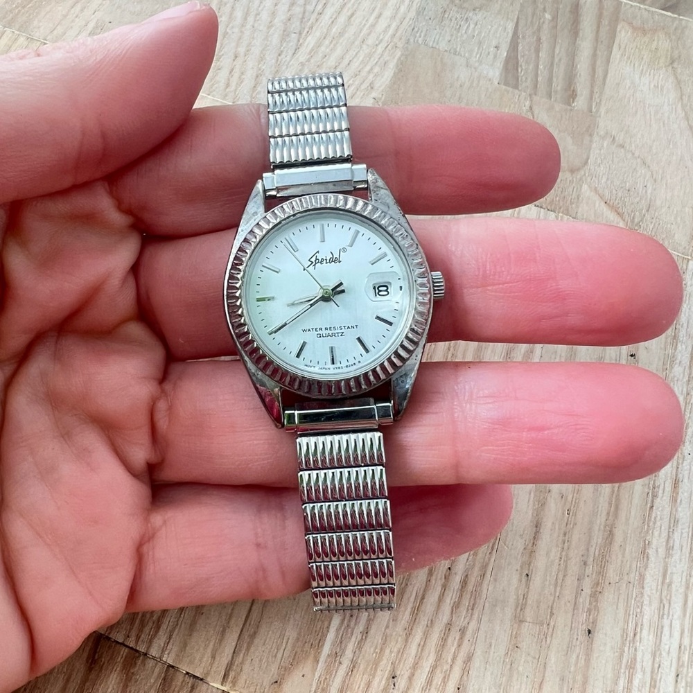 Vintage Speidel ladies silver tone bracelet watch NEW BATTERY